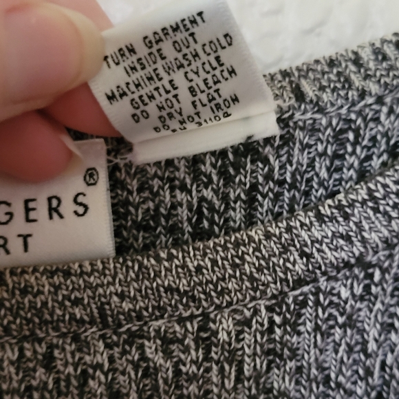 Kim Rogers Sport Gray Short Sleeved Sweater Size Large Petite - Picture 9 of 9